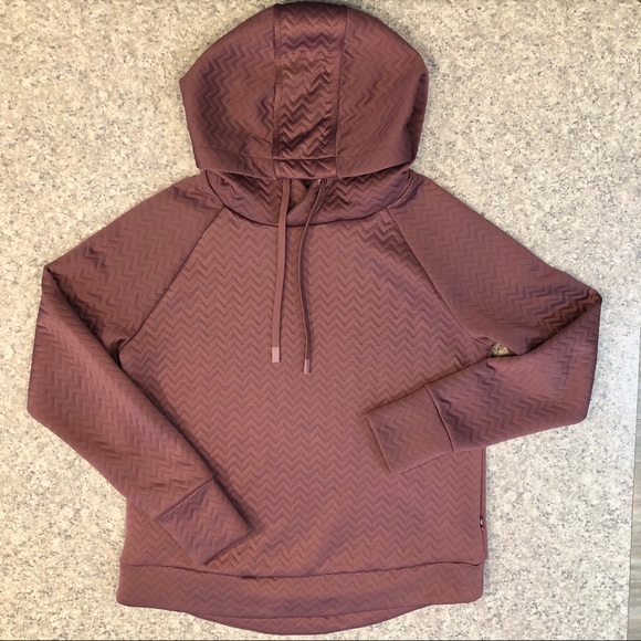 Mondetta Sweaters - Mondetta Sport quilted sweater